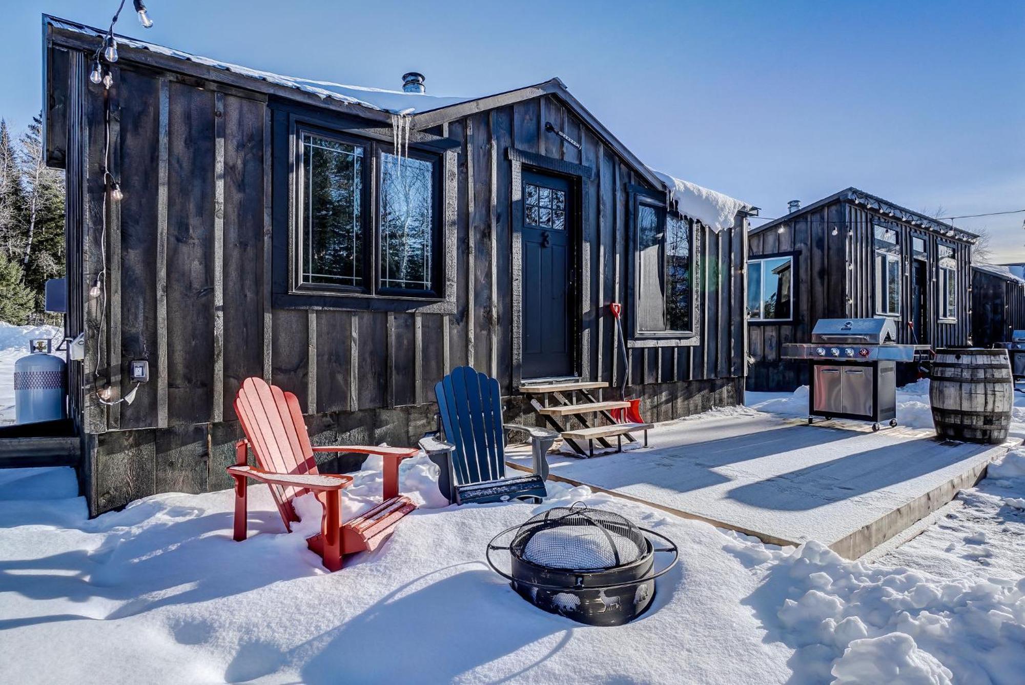 Your Cozy Cabin Retreat Saint-Remi-d'Amherst Zewnętrze zdjęcie