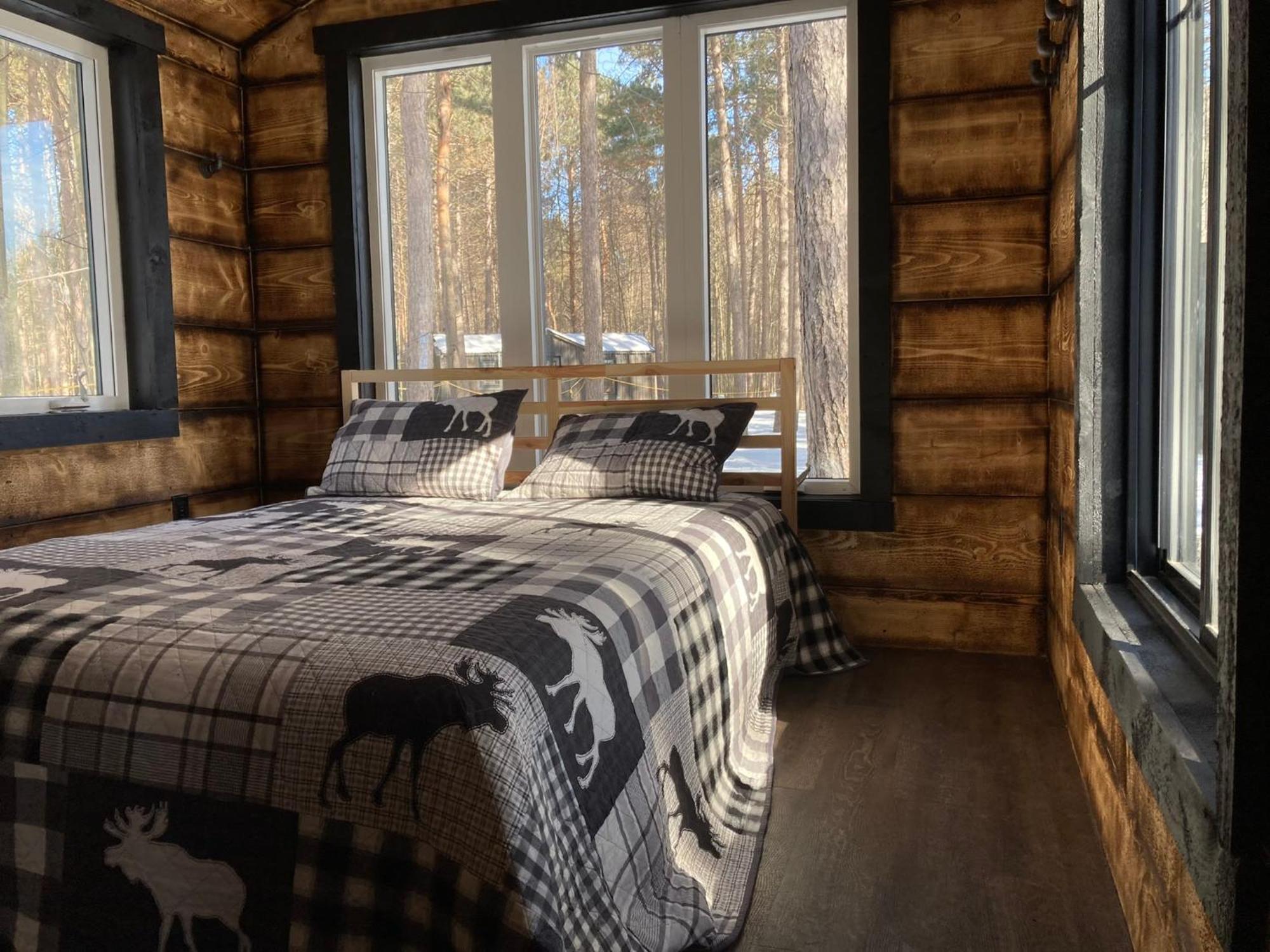 Your Cozy Cabin Retreat Saint-Remi-d'Amherst Zewnętrze zdjęcie
